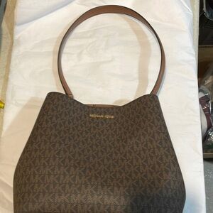 Michael Kors Pratt Medium Signature Logo Shoulder Bag  - BROWN